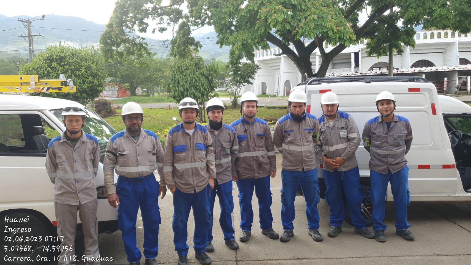 Equipo de Techcom Services en campo